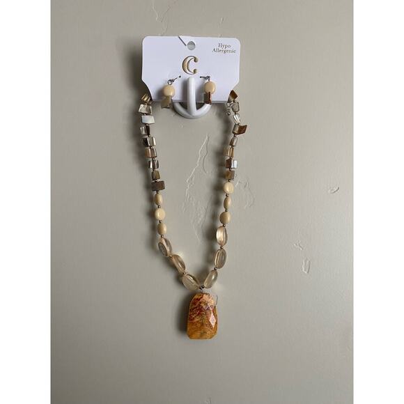 NWT Charming “Spice Market” Charlie Necklace and Earrings Set - Picture 1 of 4